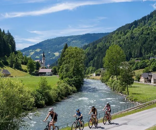 アパート Larix *